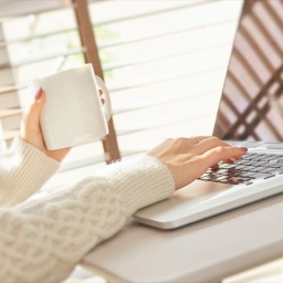 ママスキーより「キャリア促進事業」が始まります。